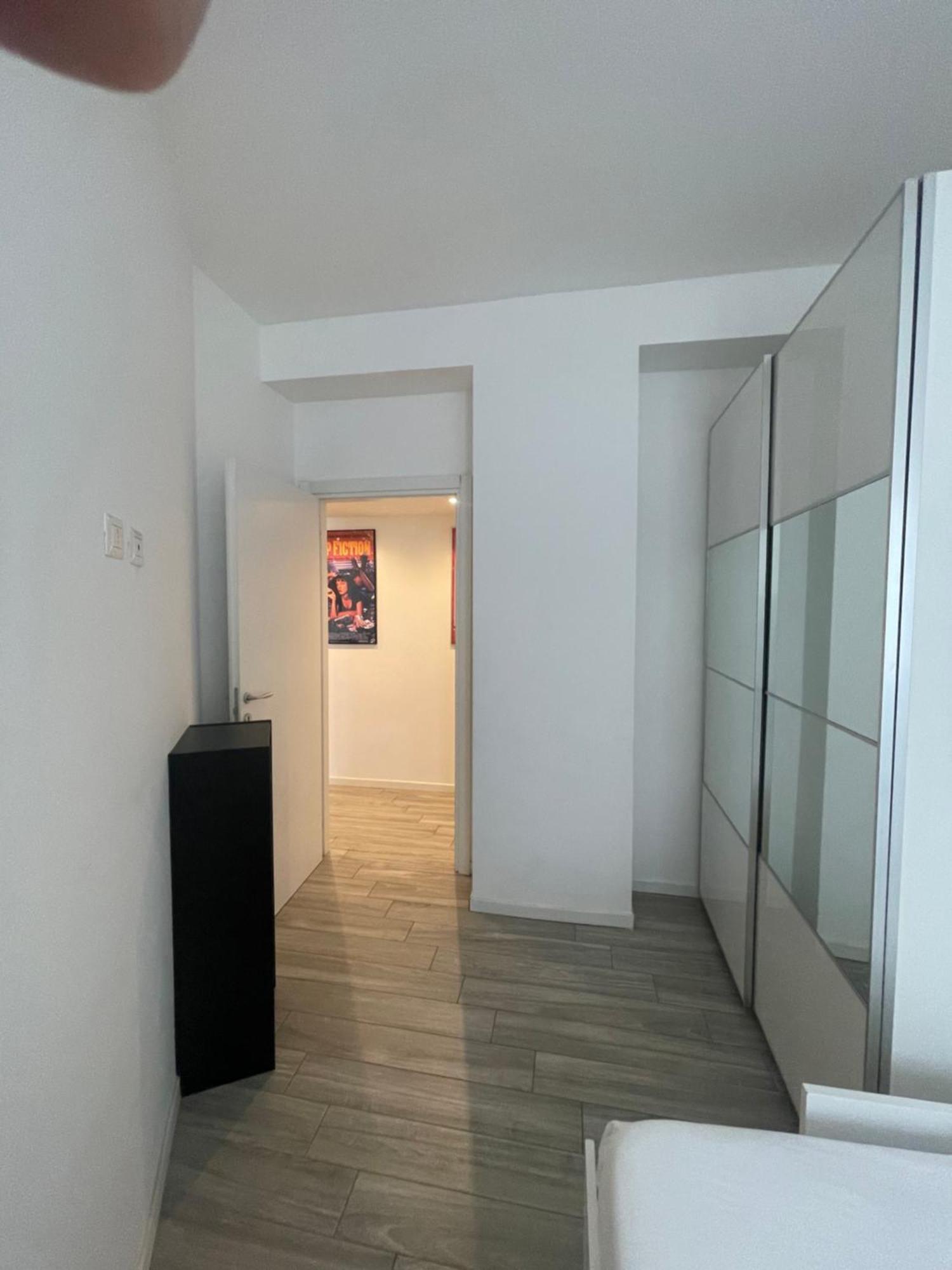 Appartement Gardone - Ampio Con 2 Da Letto - Comodo Per Duomo! Milan
